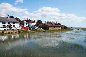 Buttercup - Super King Ensuite Room in Sidlesham