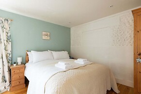 Rural Cottage Accommodation for 14
