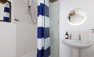 Rural Cottage Accommodation for 14
