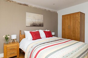 Rural Cottage Accommodation for 14