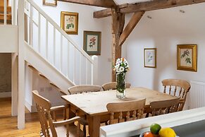 Rural Cottage Accommodation for 14