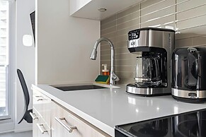 Maple Suites - Downtown Toronto