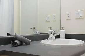 Maple Suites - Downtown Toronto