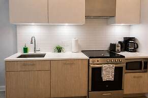 Maple Suites - Downtown Toronto