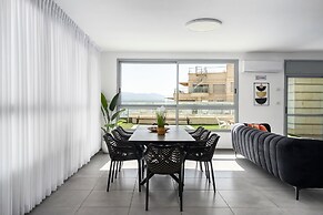 Sunny Rooftop Poolside Panoramic View