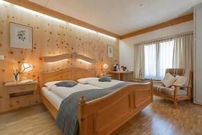 Hotel Alpina