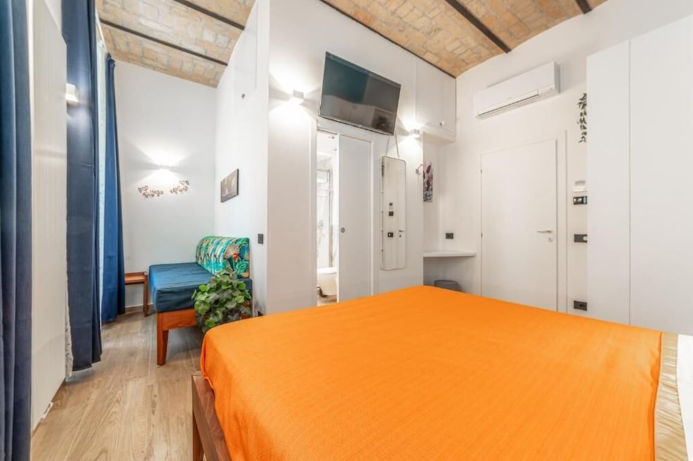 Luxury Vatican Rooms