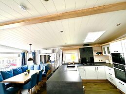 Tranquil 3 Bedroom Lodge Manor Park Hunstanton