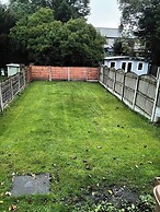 Dale Combe is a mid Terrace House