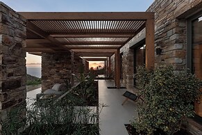 Crimson View Villa by Hide Out