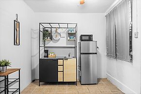 Castellana by Otium