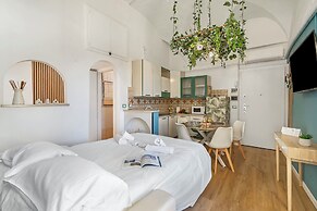 EA Blue Marin Apartment