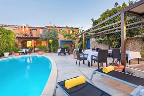 Hotel Moscari by CheelHotels