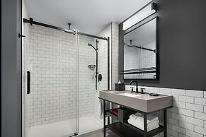 Moxy Ottawa Downtown