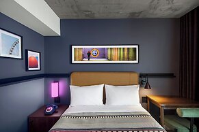 Moxy Ottawa Downtown