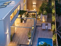 Bridgewater House Gas Heated Pool