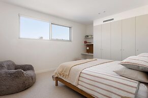 Bridgewater House Gas Heated Pool