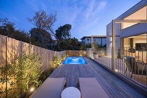 Bridgewater House Gas Heated Pool