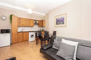 2-bed Apartment in Morningside - by Holiday Homes