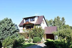 Large Holiday Home With Private Garden