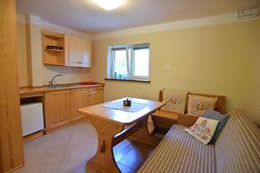 Large Holiday Home With Private Garden