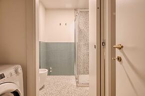 Elegant Flats near Guastalla Gardens