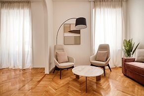Elegant Flats near Guastalla Gardens