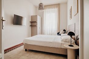 Elegant Flats near Guastalla Gardens