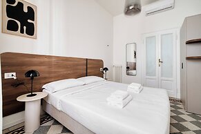 Elegant Flats near Guastalla Gardens