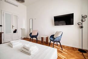 Elegant Flats near Guastalla Gardens