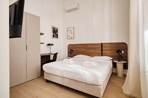 Elegant Flats near Guastalla Gardens