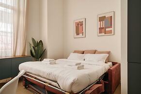 Elegant Flats near Guastalla Gardens