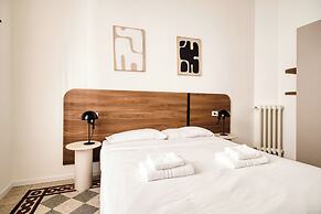 Elegant Flats near Guastalla Gardens