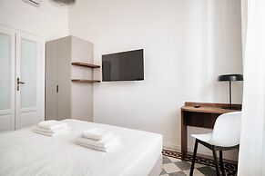 Elegant Flats near Guastalla Gardens