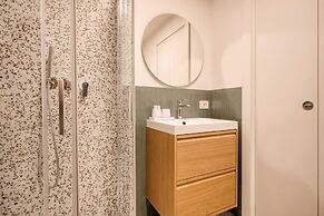 Elegant Flats near Guastalla Gardens