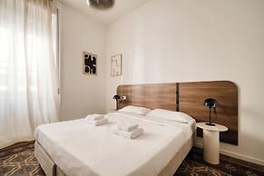 Elegant Flats near Guastalla Gardens