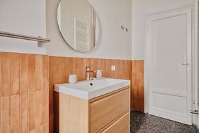Elegant Flats near Guastalla Gardens