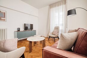 Elegant Flats near Guastalla Gardens