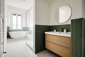 Elegant Flats near Guastalla Gardens