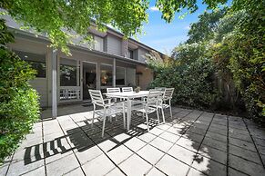 Gorgeous 2-bed Townhouse With Patio, BBQ & Parking