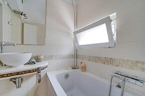 Lovely Apartment Near Paris