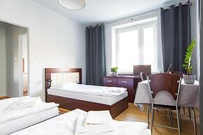 Avion Hotel