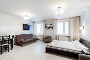 Avion Hotel