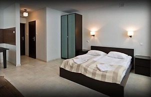 Avion Hotel