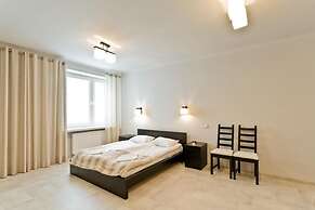 Avion Hotel
