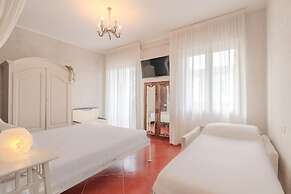Suites Train Station Mestre