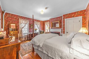 Blue Hill Inn
