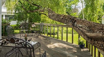 Blue Hill Inn