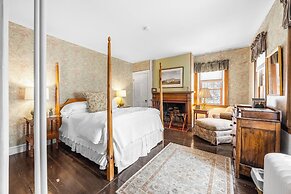 Blue Hill Inn