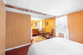 Blue Hill Inn